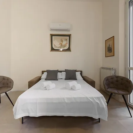 Flora - Brand New Near Historic Center Апартаменты *